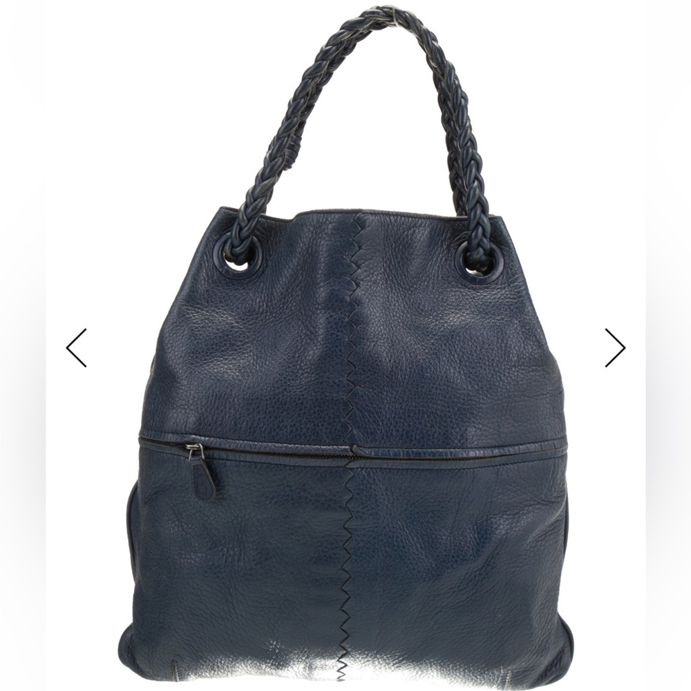 Bottega Veneta Navy Blue Leather Women's Shoulder Bag